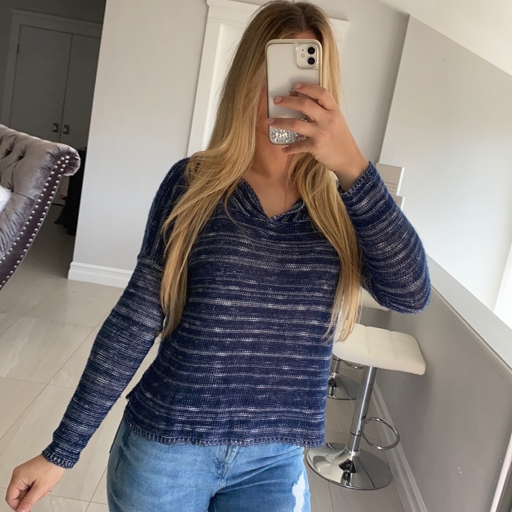 Blue V Top